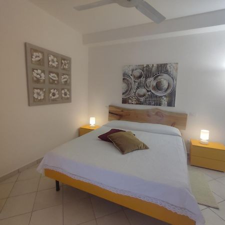 Casa Del Poggio Barone - Limone Villa Rodi Bagian luar foto