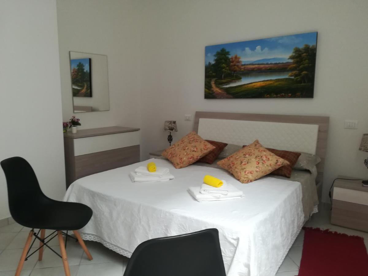 Casa Del Poggio Barone - Limone Villa Rodi Bagian luar foto