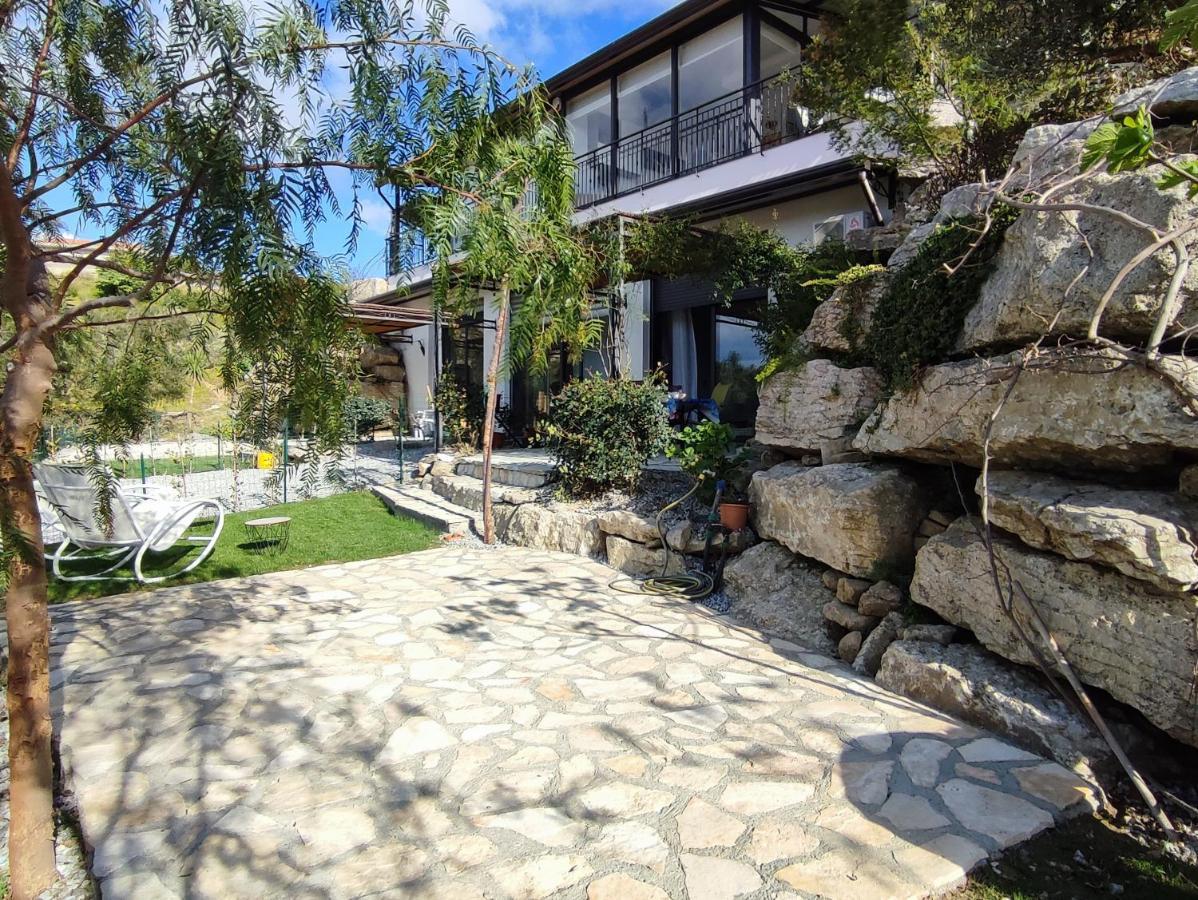 Casa Del Poggio Barone - Limone Villa Rodi Bagian luar foto